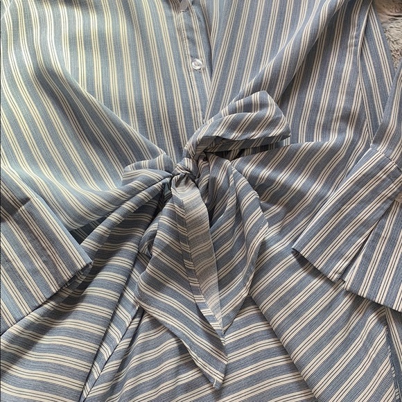 Cute T-shirt like dress - Picture 2 of 3